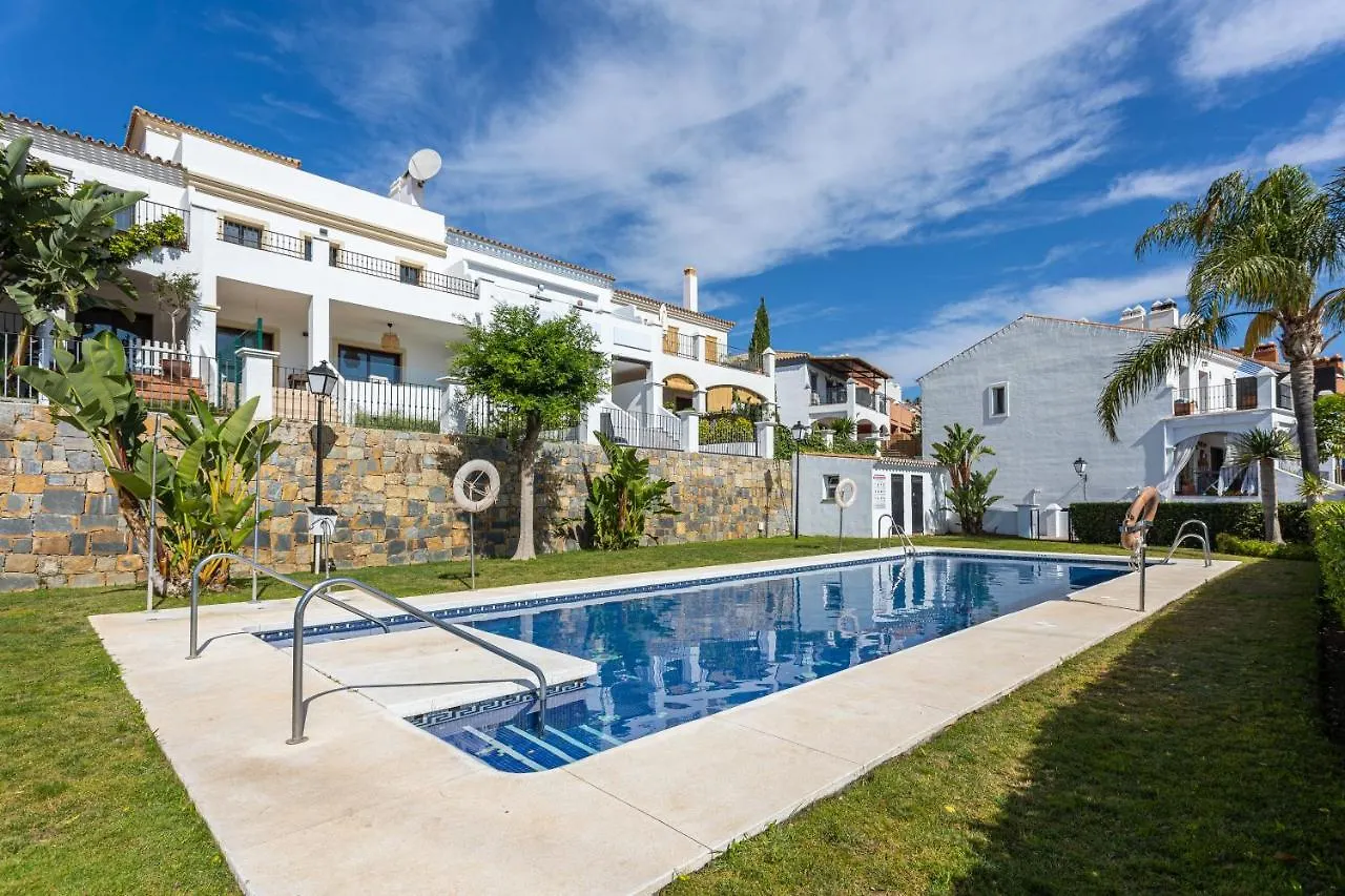Private 4 Bedrooms House Shared Pool Montevideo Hills Golf By Aorastay Estepona 0*,